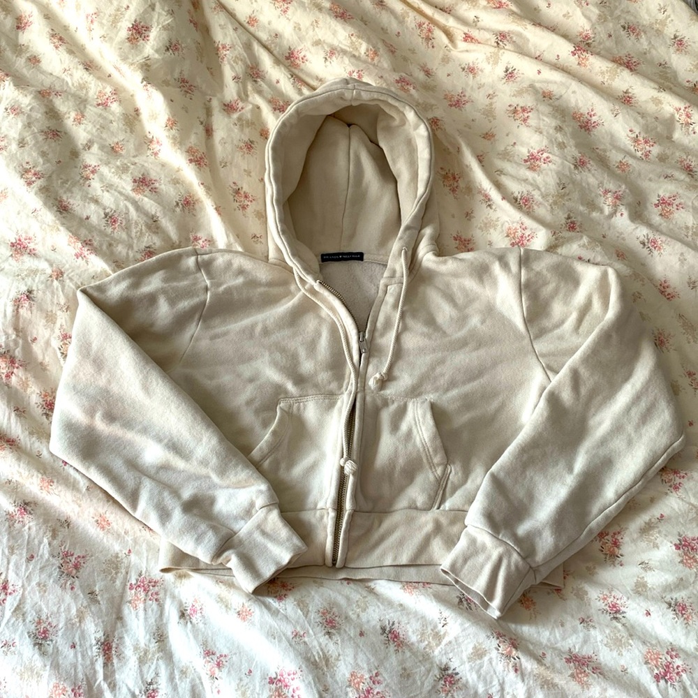 brandy melville crop zip up hoodie